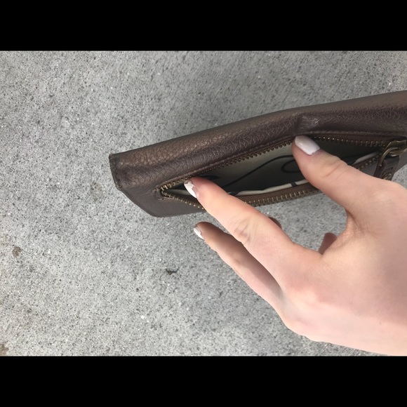 Gently Used Billabong Bronze-Gold Wallet - Picture 5 of 5